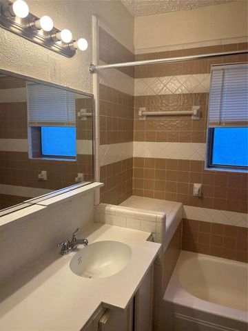 1138 Pioneer Drive, Dallas, TX 75224