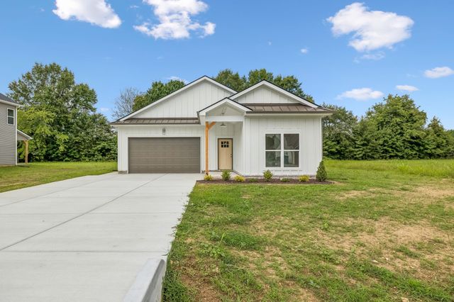 328 Villa St, Smithville, TN 37166