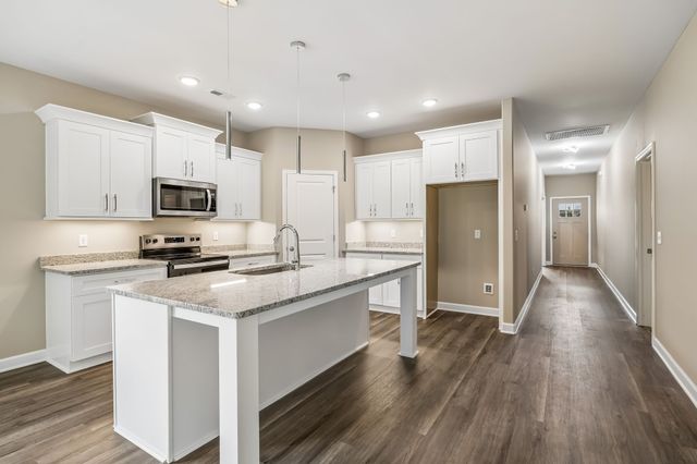 328 Villa St, Smithville, TN 37166