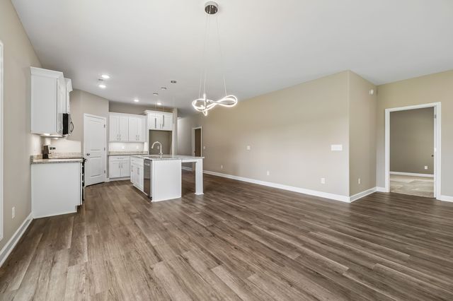 328 Villa St, Smithville, TN 37166