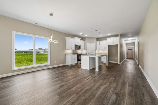 328 Villa St, Smithville, TN 37166