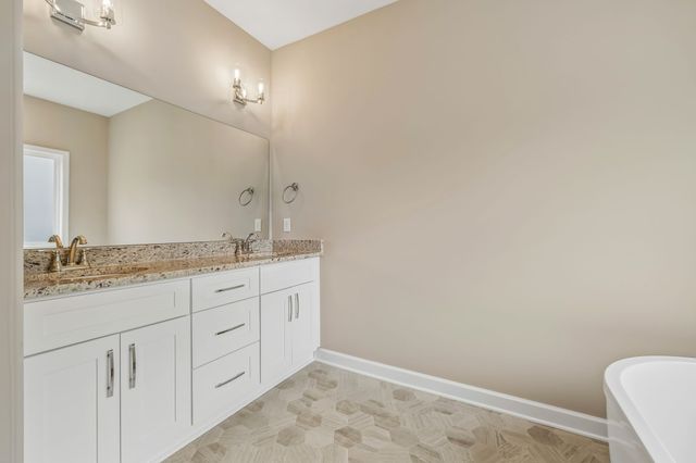 328 Villa St, Smithville, TN 37166