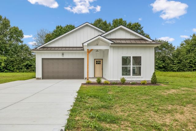 328 Villa St, Smithville, TN 37166