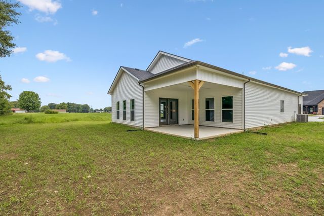 328 Villa St, Smithville, TN 37166