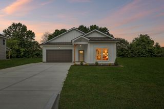 328 Villa St, Smithville, TN 37166