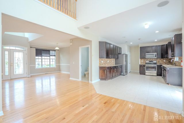 3 Maxwell Road, Monroe, NJ 08831