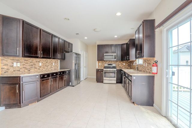 3 Maxwell Road, Monroe, NJ 08831