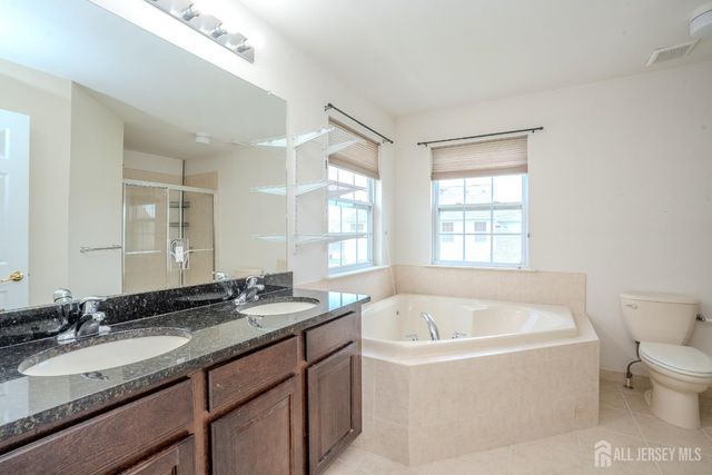 3 Maxwell Road, Monroe, NJ 08831