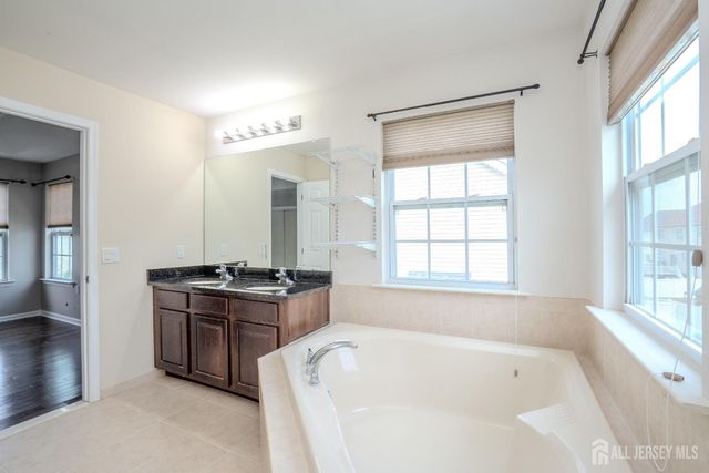 3 Maxwell Road, Monroe, NJ 08831