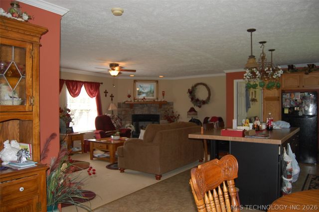 13782 Bulrush Street, Henryetta, OK 74437