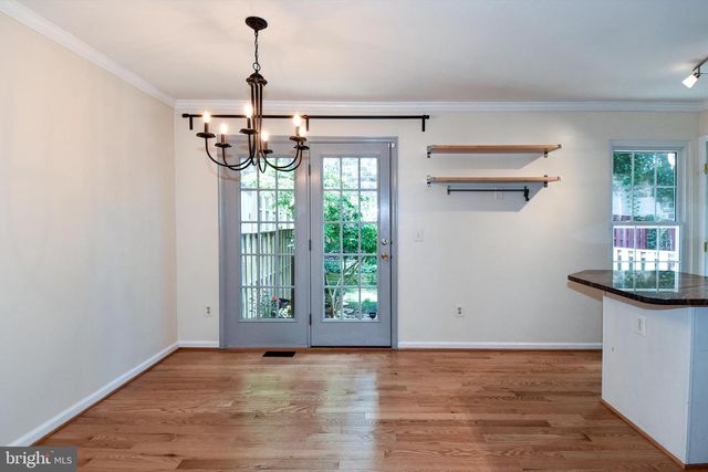 5987 EDGEHILL CT, Alexandria, VA 22303