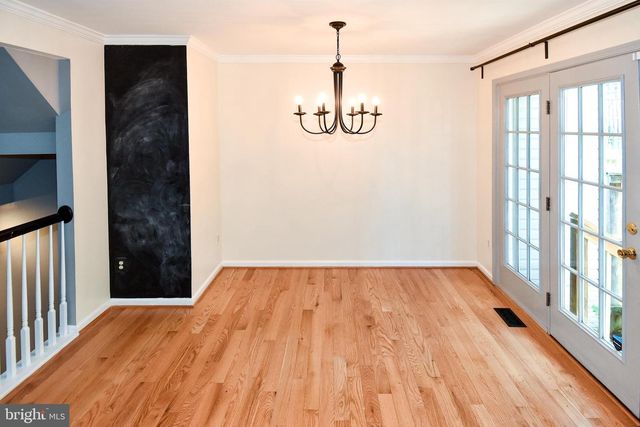 5987 EDGEHILL CT, Alexandria, VA 22303