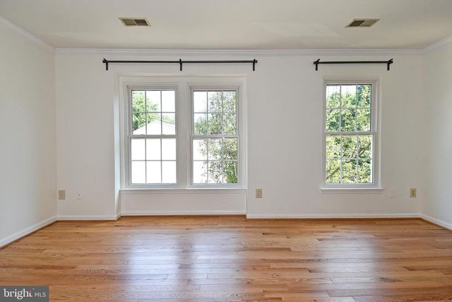 5987 EDGEHILL CT, Alexandria, VA 22303