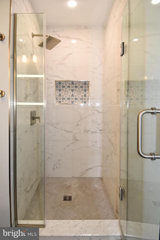 5987 EDGEHILL CT, Alexandria, VA 22303