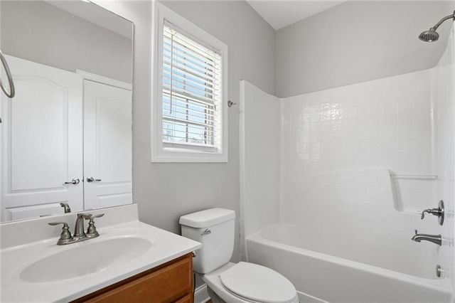 328 Thistlewood Run, Mcdonough, GA 30252