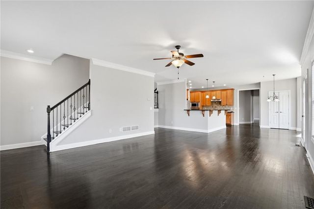 328 Thistlewood Run, Mcdonough, GA 30252