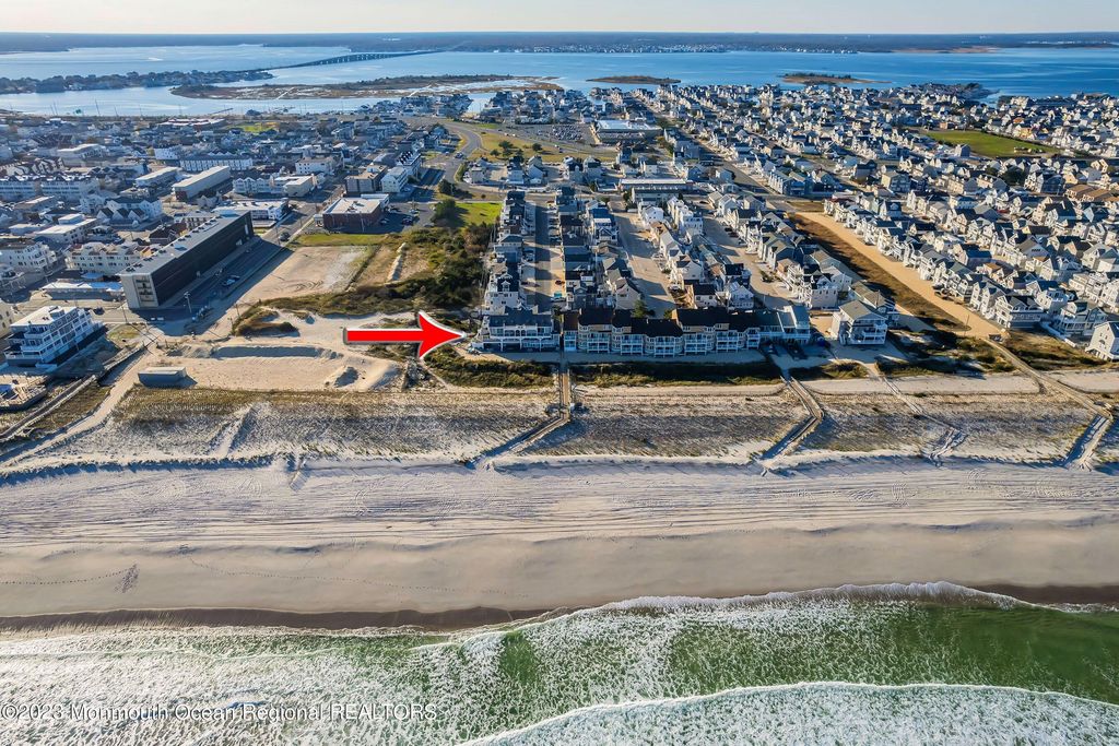 41 Dune Terrace, Ortley Beach, NJ 08751