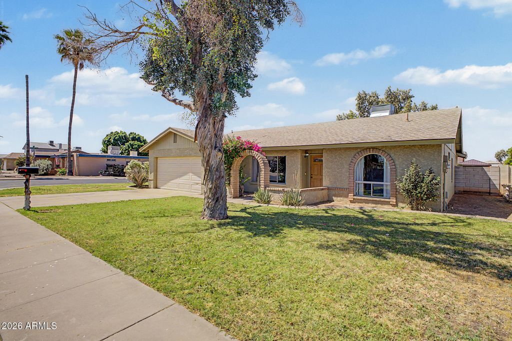10632 N 49TH Avenue, Glendale, AZ 85304
