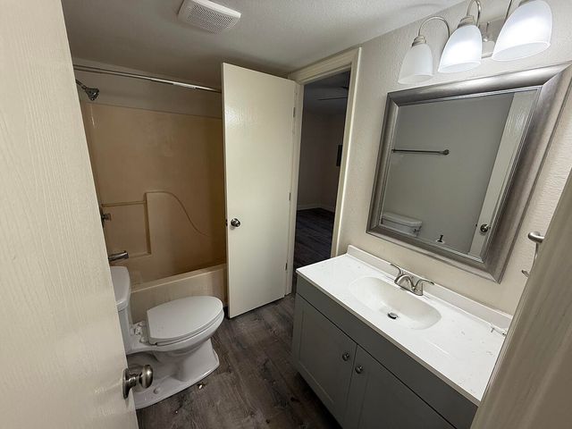 1711 HANOVER BLVD, Columbia, MO 65202