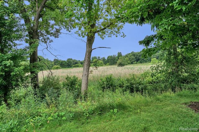 415 Baker Crossing, Dexter, MI 48130