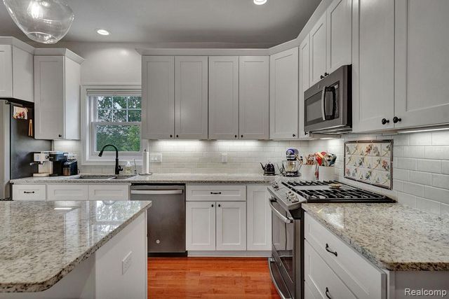 415 Baker Crossing, Dexter, MI 48130