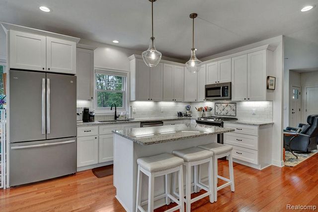 415 Baker Crossing, Dexter, MI 48130