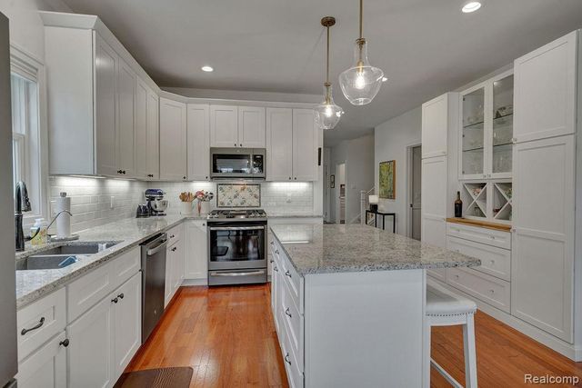 415 Baker Crossing, Dexter, MI 48130