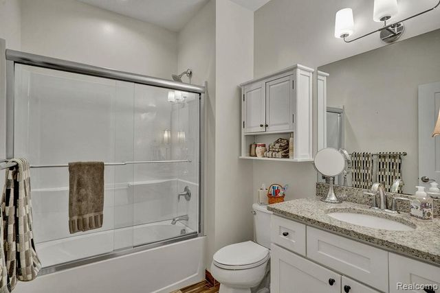 415 Baker Crossing, Dexter, MI 48130