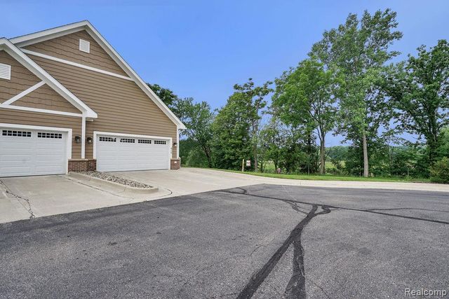 415 Baker Crossing, Dexter, MI 48130