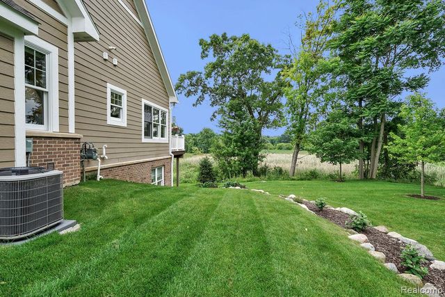 415 Baker Crossing, Dexter, MI 48130