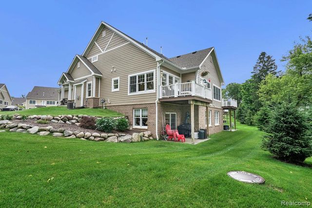 415 Baker Crossing, Dexter, MI 48130