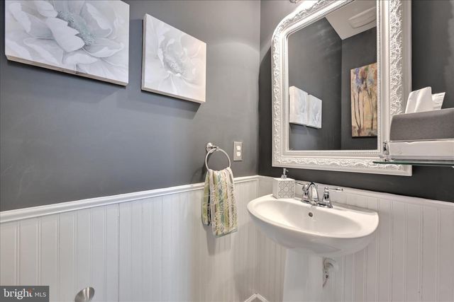 1021 COUNTRYSIDE RD, Seven Valleys, PA 17360