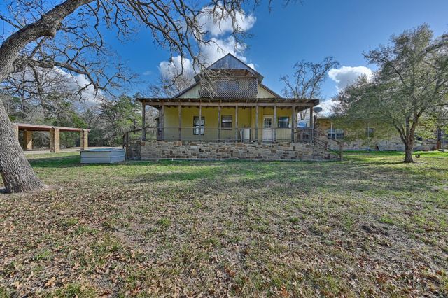 2514 Finke Road, Round Top, TX 78954