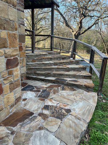 2514 Finke Road, Round Top, TX 78954