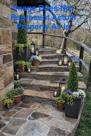 2514 Finke Road, Round Top, TX 78954