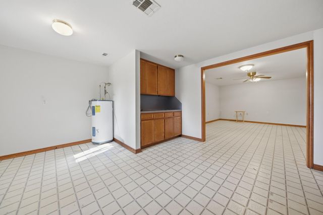 2514 Finke Road, Round Top, TX 78954