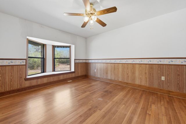 2514 Finke Road, Round Top, TX 78954