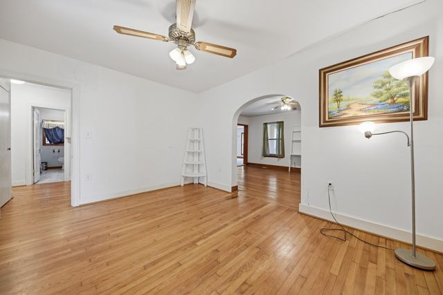 2514 Finke Road, Round Top, TX 78954