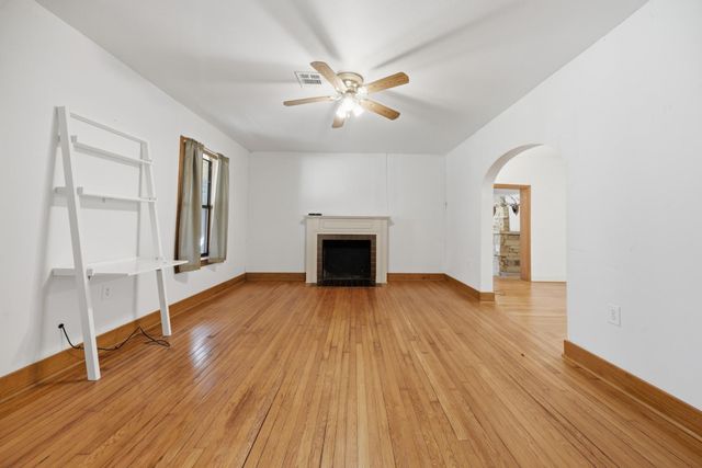 2514 Finke Road, Round Top, TX 78954