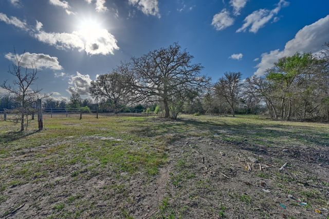 2514 Finke Road, Round Top, TX 78954