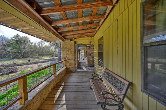 2514 Finke Road, Round Top, TX 78954