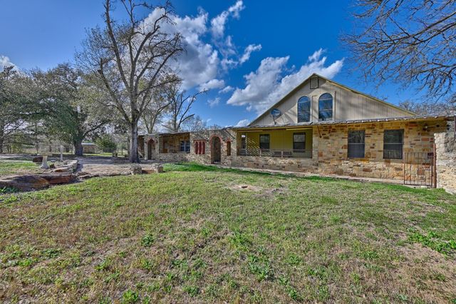 2514 Finke Road, Round Top, TX 78954