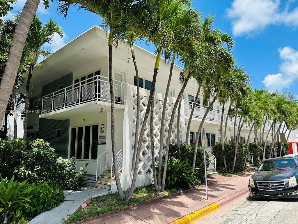 745 13th St 6, Miami Beach, FL 33139