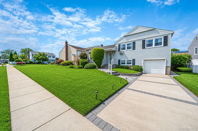 2637 Marin Lane, East Meadow, NY 11554