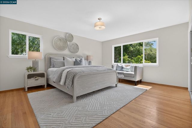 26 Carisbrook Dr, Orinda, CA 94563
