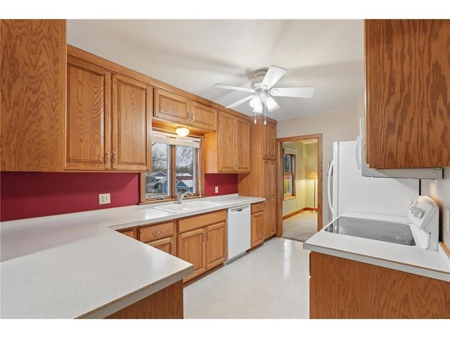 824 Elm Street, Hudson, WI 54016