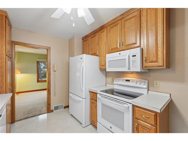 824 Elm Street, Hudson, WI 54016