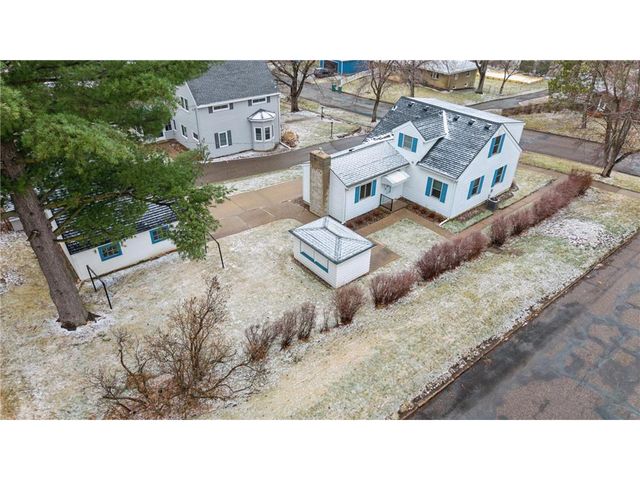 824 Elm Street, Hudson, WI 54016