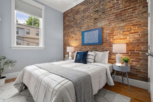9 Everett Ave 1, Boston, MA 02125