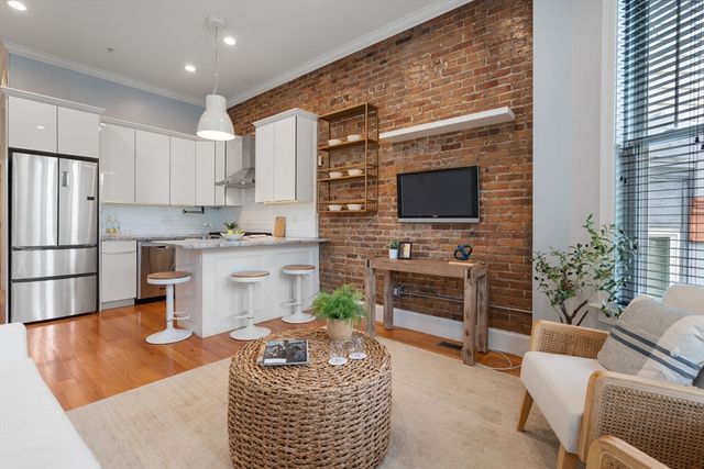 9 Everett Ave 1, Boston, MA 02125